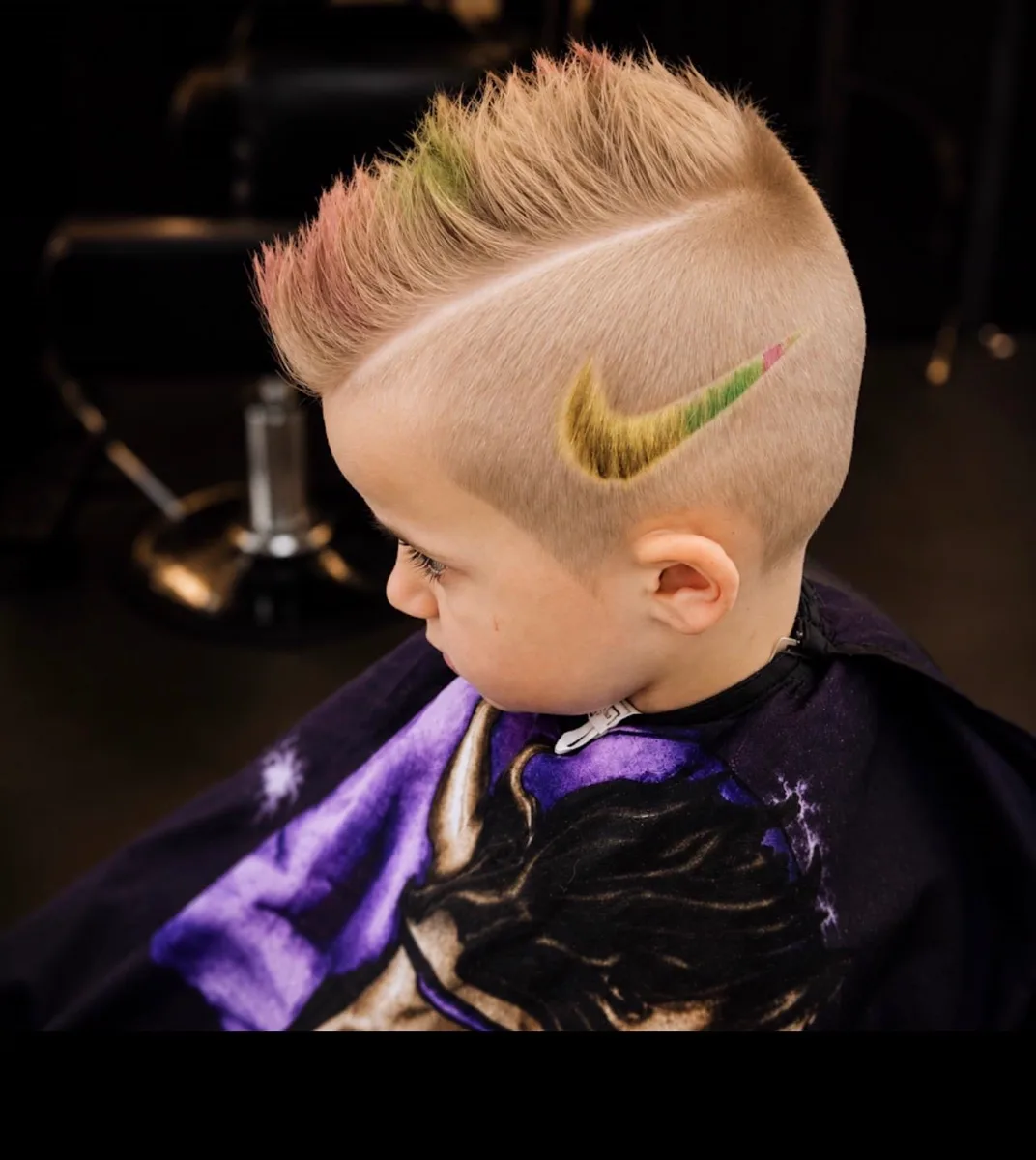 Kreativer Kinder- und Herrenlook mit Design Element